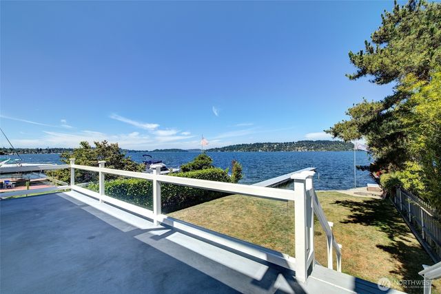 9942 Rainier Avenue S, Seattle, WA 98118