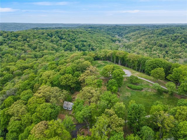 22-24 Lanes End, Sewickley Heights, PA 15143