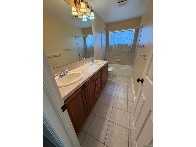 203 Oneida Ct, Denver, CO 80220