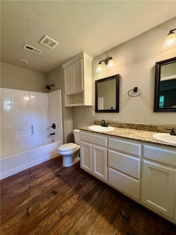 177 Western Heights Circle, Centerton, AR 72719