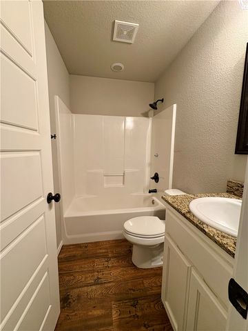 177 Western Heights Circle, Centerton, AR 72719