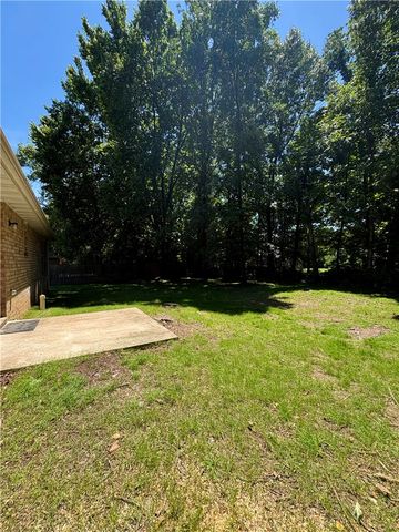 177 Western Heights Circle, Centerton, AR 72719