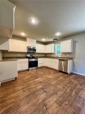 177 Western Heights Circle, Centerton, AR 72719