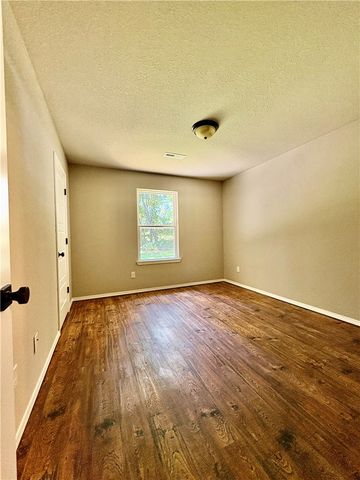 177 Western Heights Circle, Centerton, AR 72719