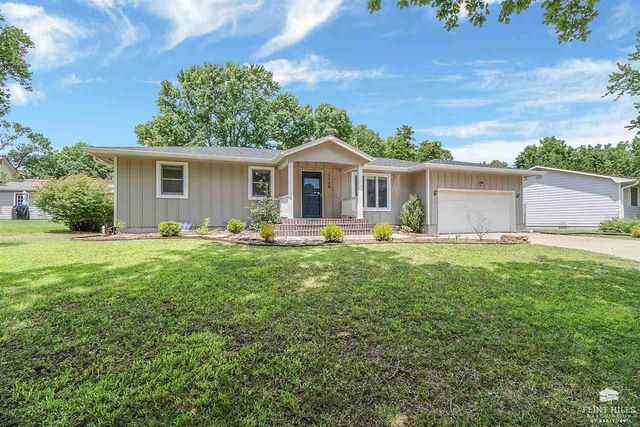 2129 Tamarron Terrace, Manhattan, KS 66502