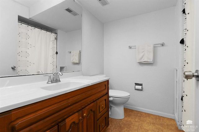 2129 Tamarron Terrace, Manhattan, KS 66502