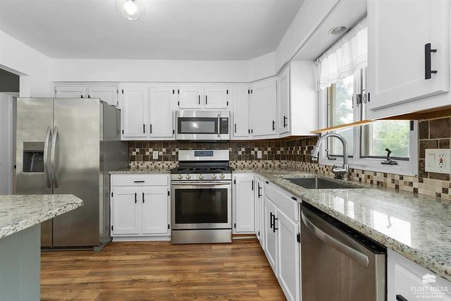 2129 Tamarron Terrace, Manhattan, KS 66502