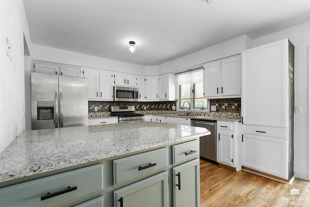 2129 Tamarron Terrace, Manhattan, KS 66502