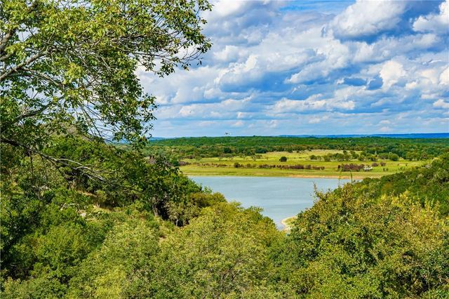100 & 200 CONTRAILS WAY, Spicewood, TX 78669