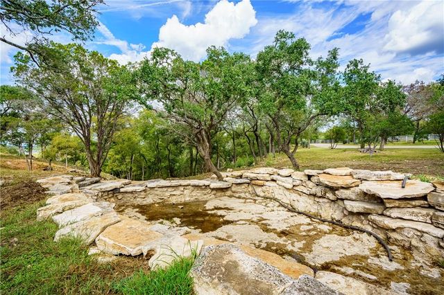 100 & 200 CONTRAILS WAY, Spicewood, TX 78669