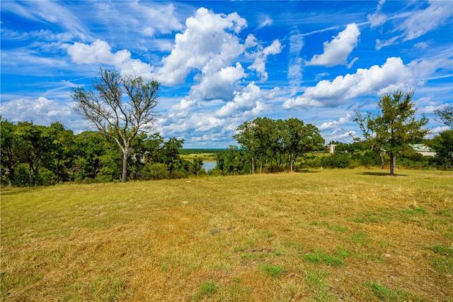 100 & 200 CONTRAILS WAY, Spicewood, TX 78669