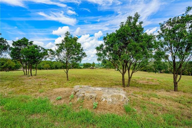 100 & 200 CONTRAILS WAY, Spicewood, TX 78669