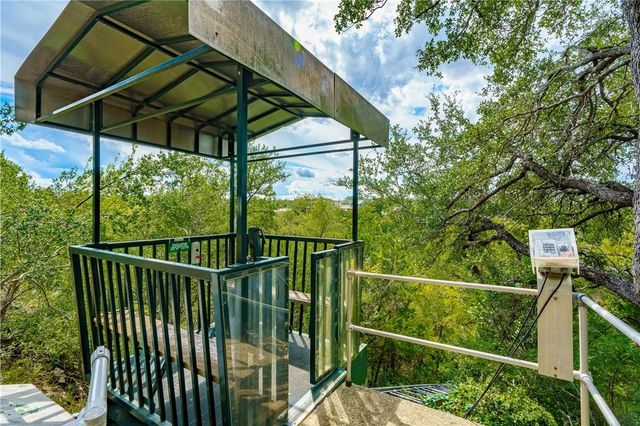 100 & 200 CONTRAILS WAY, Spicewood, TX 78669