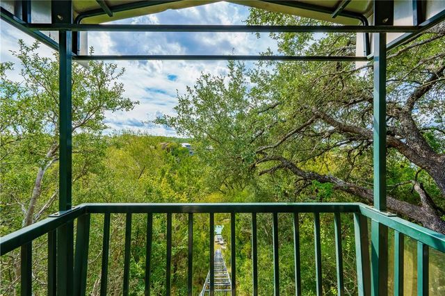 100 & 200 CONTRAILS WAY, Spicewood, TX 78669