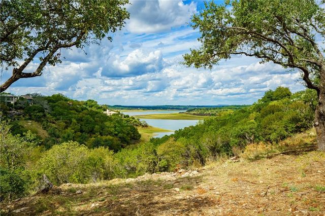 100 & 200 CONTRAILS WAY, Spicewood, TX 78669