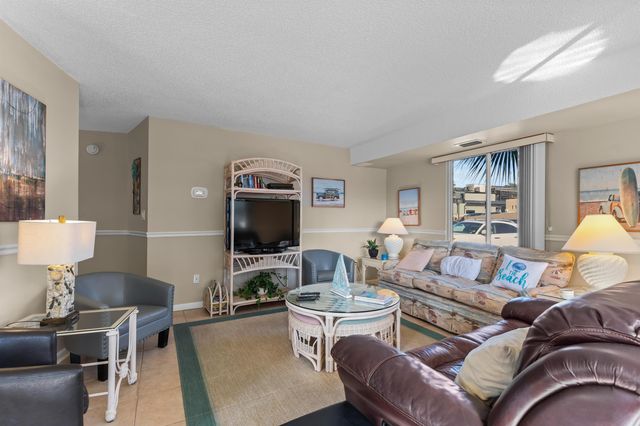 400 20th Ave N Apt 101, Myrtle Beach, SC 29577