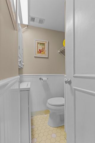 400 20th Ave N Apt 101, Myrtle Beach, SC 29577