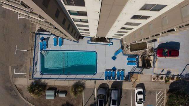 400 20th Ave N Apt 101, Myrtle Beach, SC 29577