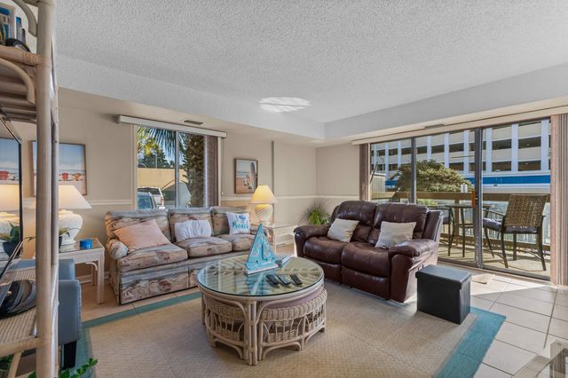 400 20th Ave N Apt 101, Myrtle Beach, SC 29577