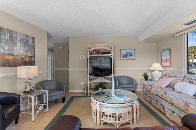 400 20th Ave N Apt 101, Myrtle Beach, SC 29577