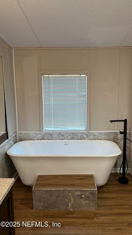 85182 LONNIE CREWS Road, Fernandina Beach, FL 32034