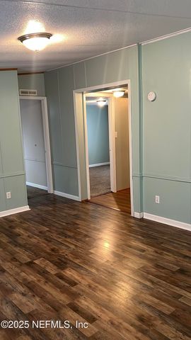 85182 LONNIE CREWS Road, Fernandina Beach, FL 32034