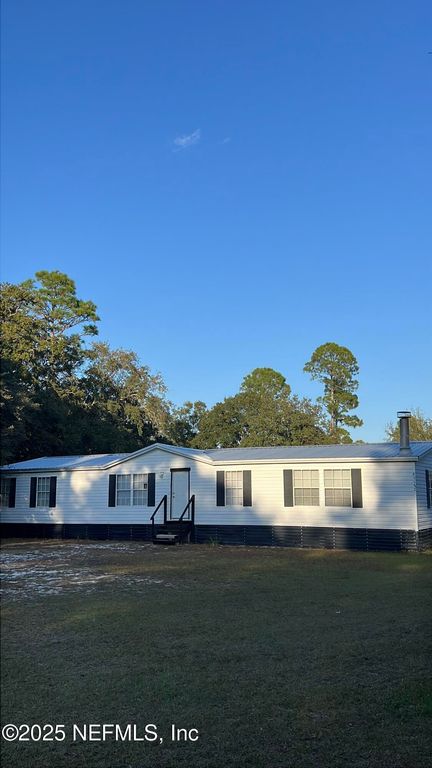 85182 LONNIE CREWS Road, Fernandina Beach, FL 32034
