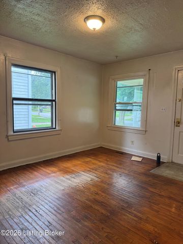 2464 Lindbergh Dr, Louisville, KY 40208