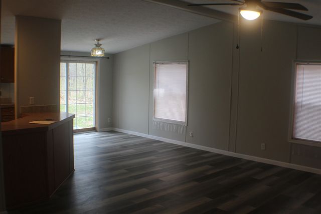 7305 S Forest Glen, Rothbury, MI 49452