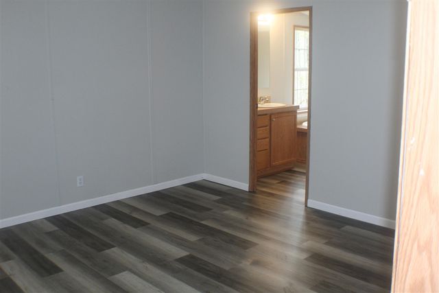 7305 S Forest Glen, Rothbury, MI 49452
