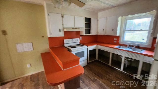 3490 US 70 Highway E, Marion, NC 28752