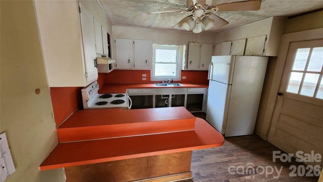 3490 US 70 Highway E, Marion, NC 28752