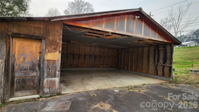 3490 US 70 Highway E, Marion, NC 28752