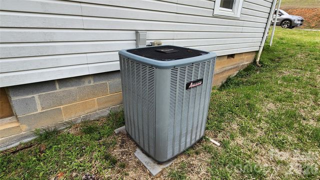 3490 US 70 Highway E, Marion, NC 28752