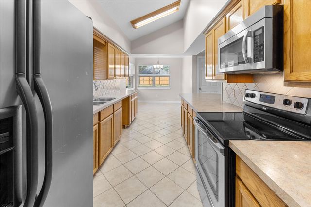 2117 Whatley Drive, Deer Park, TX 77536