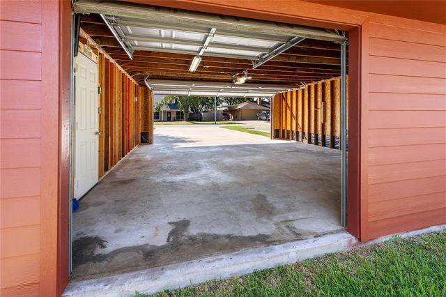 2117 Whatley Drive, Deer Park, TX 77536