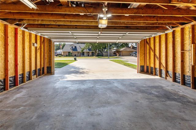 2117 Whatley Drive, Deer Park, TX 77536