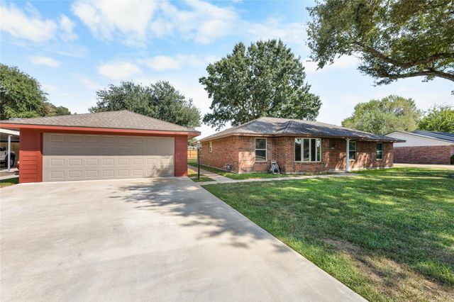 2117 Whatley Drive, Deer Park, TX 77536