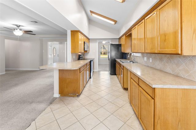 2117 Whatley Drive, Deer Park, TX 77536