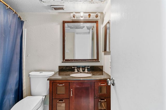 3900 Woodchase Drive 162, Houston, TX 77042