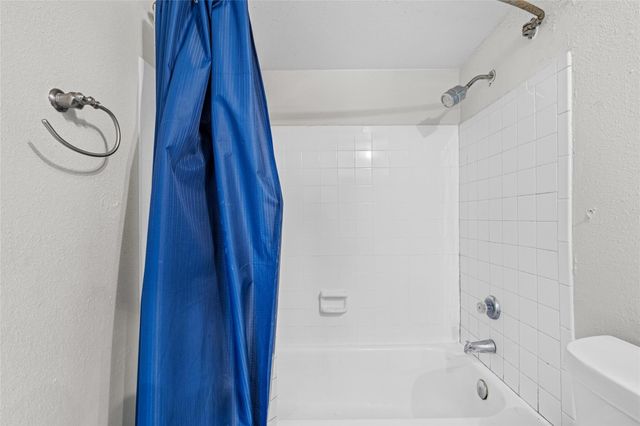 3900 Woodchase Drive 162, Houston, TX 77042