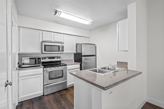 3900 Woodchase Drive 162, Houston, TX 77042