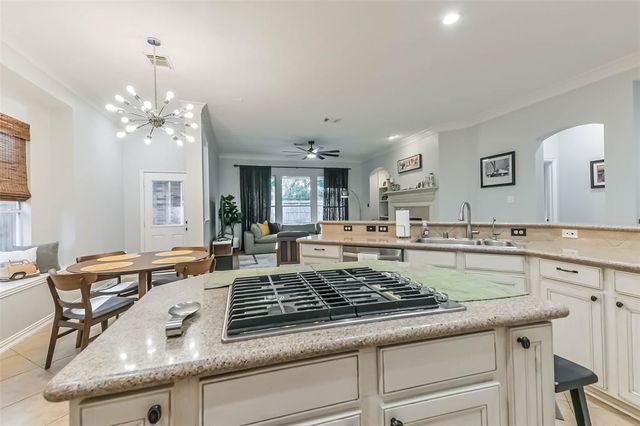 67 W Frontera Circle, Spring, TX 77382