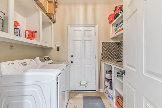 67 W Frontera Circle, Spring, TX 77382