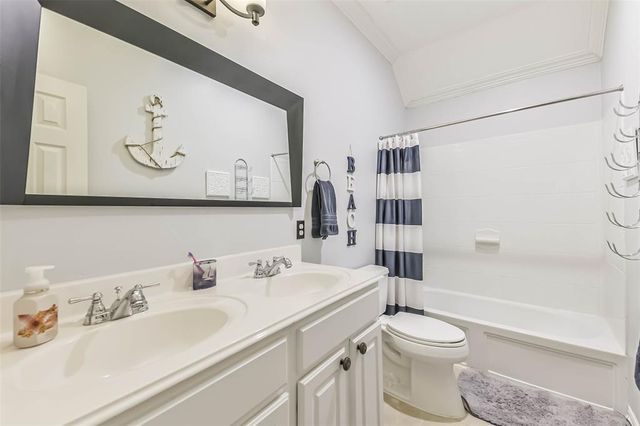 67 W Frontera Circle, Spring, TX 77382