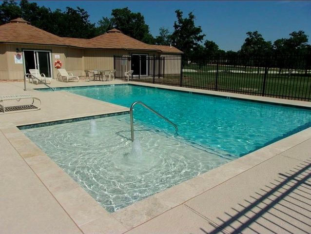 28802 Jackrabbit Drive, Hempstead, TX 77445