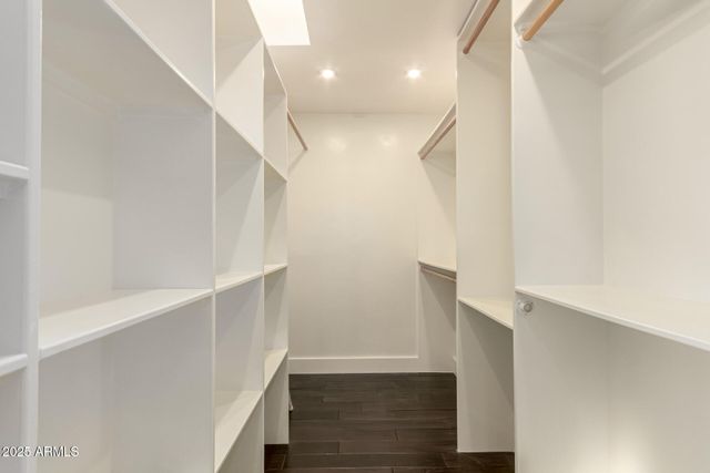 1935 E COOLIDGE Street, Phoenix, AZ 85016