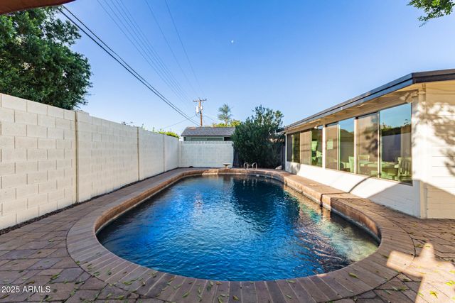 1935 E COOLIDGE Street, Phoenix, AZ 85016