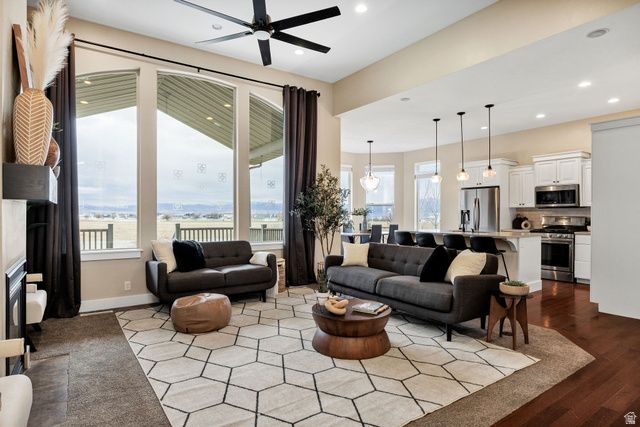 294 E 875 S, Providence, UT 84332