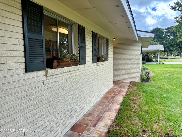 209 Karen Drive, Lafayette, LA 70503